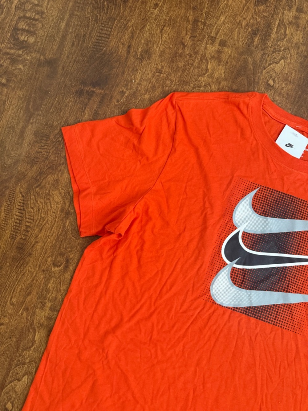 Nike Men's Bright Orange Graphic Swoosh Tee Size XXL - Picture 5 of 15